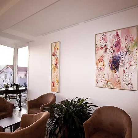 Lupinenhotel Bodensee ジプリンゲン